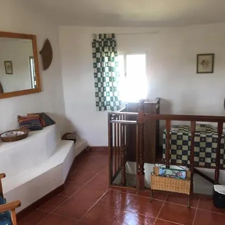 Al Miradouro Do Outeiro Tatil Evi Guarda